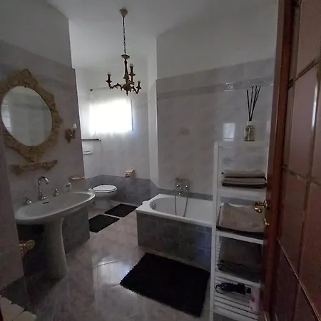 La Casa Di Sotto Apartment